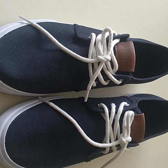 Shoes - Picture 2 of 6